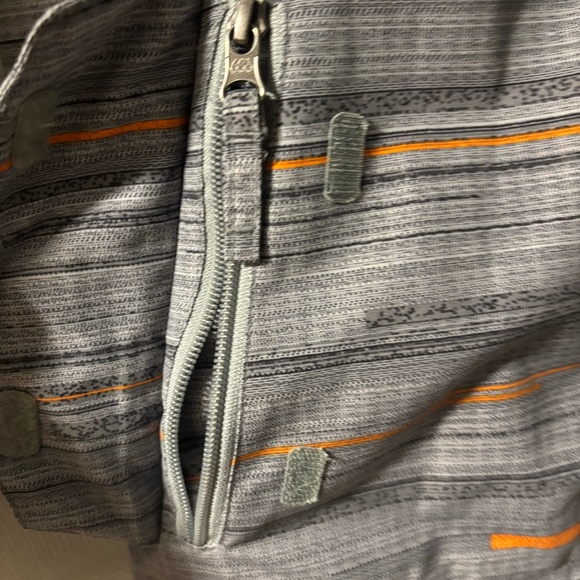 686 Smarty Streak Insula Gunmetal Streak Ski/Snow Reversible Jacket YXL 14-16 - Picture 4 of 11